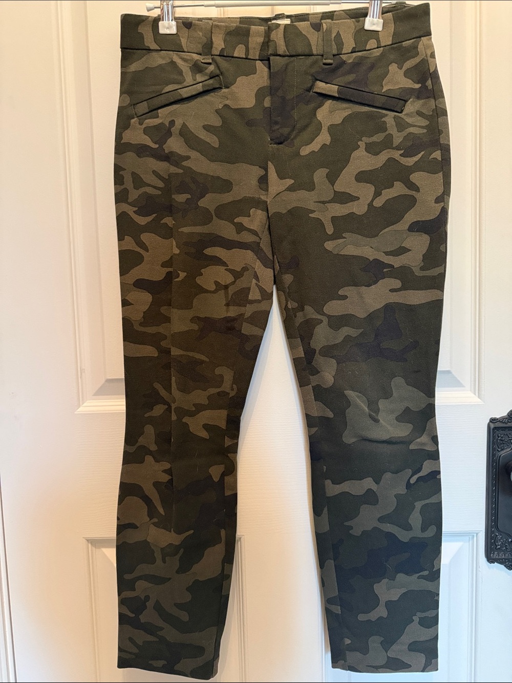 GAP 2P NWOT Women’s Camo Skinny Cropped Pants